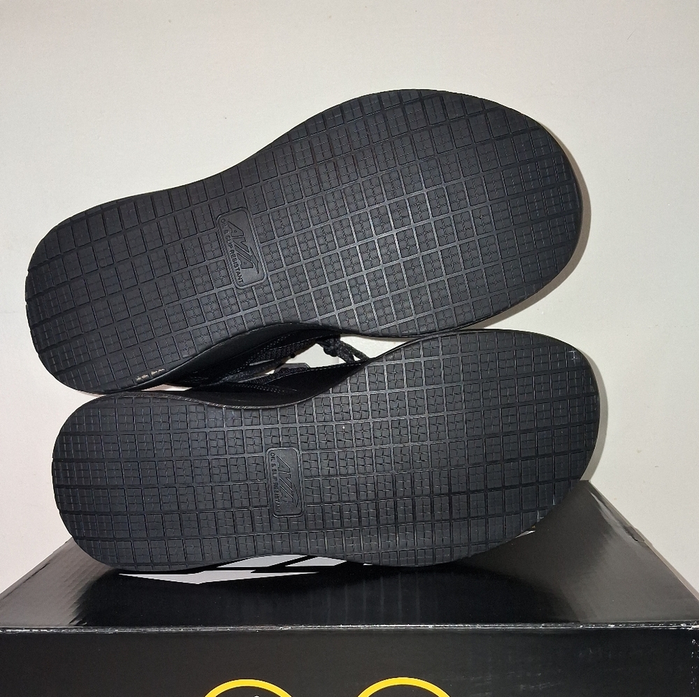 SIZE 9- AVIA , AVI CANYON SR , 4E WIDE , NONSLIP SHOES. NEW. - Picture 6 of 7